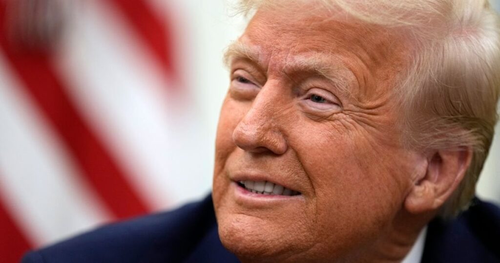 共和党員は、トランプが暗号上のキャッシュグラブから利益を得るにつれて逆を見ています