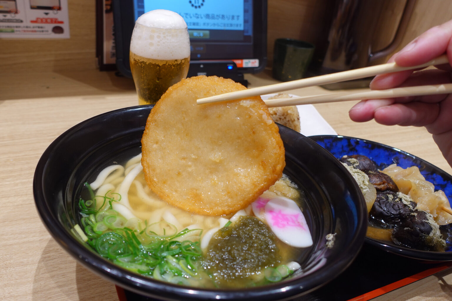 「北九州の味」が東京初進出！　資さんうどん両国店「行列100人越え」現地レポ - トラベル Watch