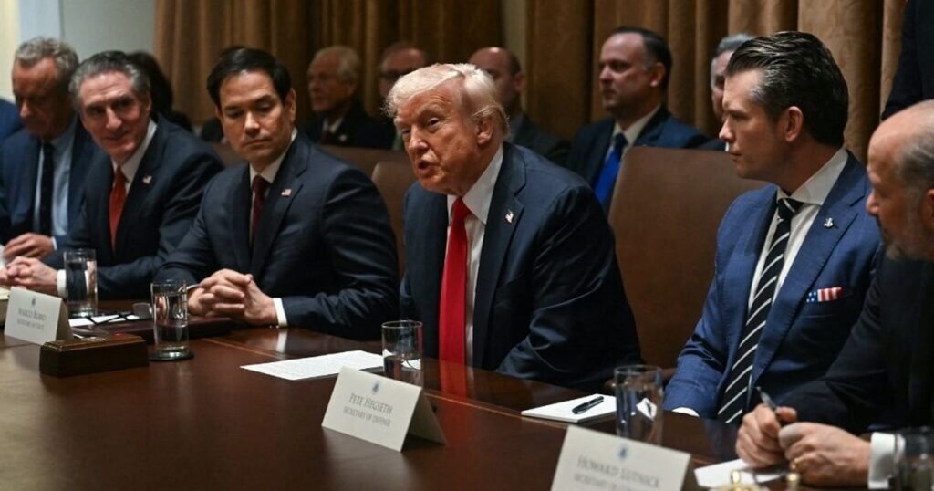 トランプは、ヨーロッパ製品の25％の義務を発表しています。 「組合は米国を怒らせるために生まれた」