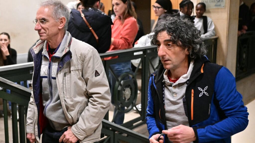 マルセイユでのロシア領事館攻撃のために刑務所に入れられた2人のフランスの物理学者