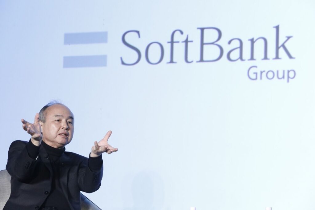 ソフトバンクG、AI投資で借り入れ中心の資金調達を検討-関係者 – Bloomberg ソフトバンクG、AI投資で借り入れ中心の資金調達を検討-関係者 - Bloomberg