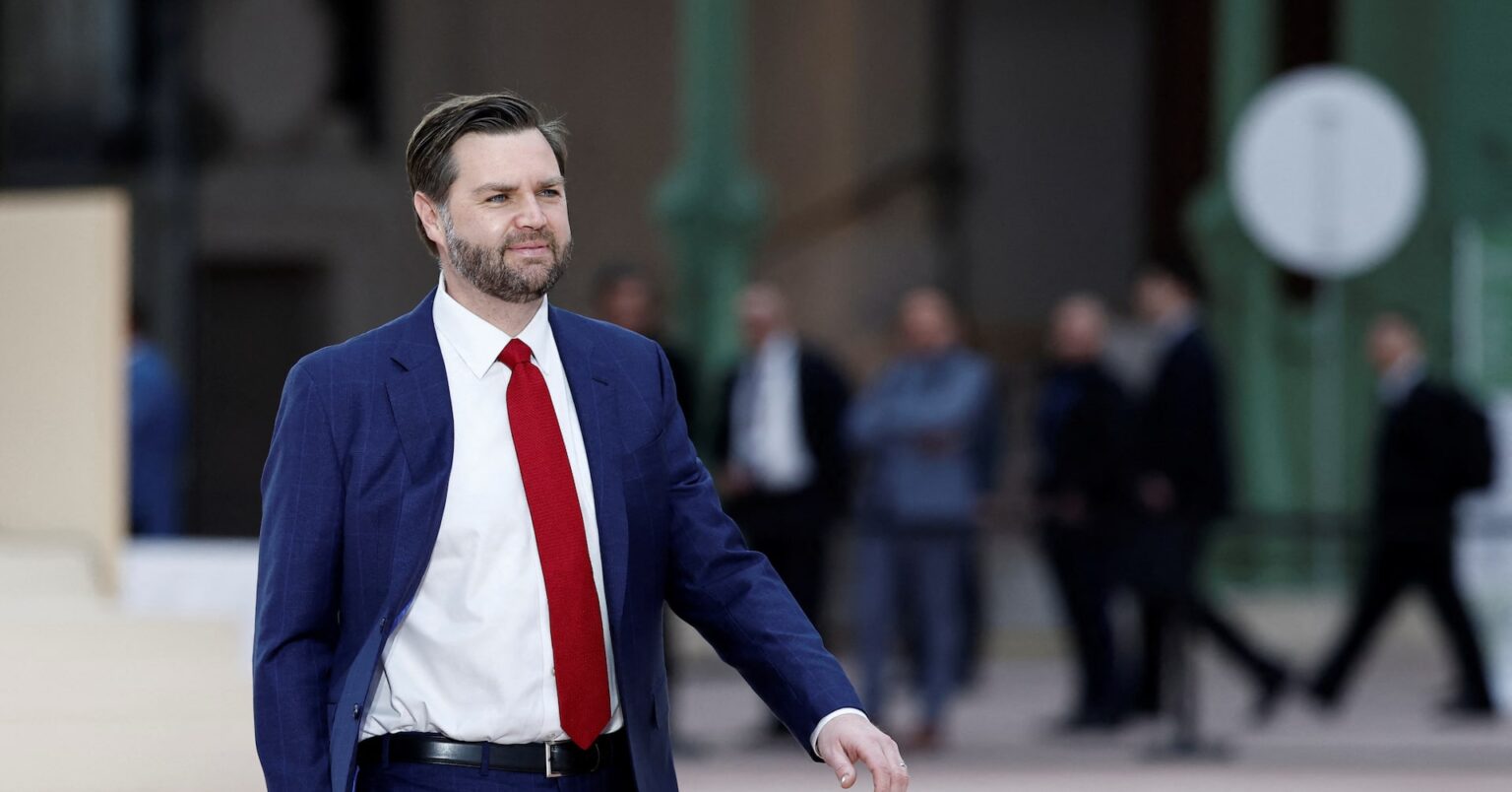 米政権「最強のＡＩ構築」、過度な規制に警鐘　バンス副大統領演説 | ロイター