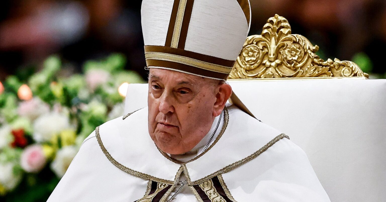 ローマ教皇、気管支炎治療のため入院 | ロイター ローマ教皇、気管支炎治療のため入院 | ロイター