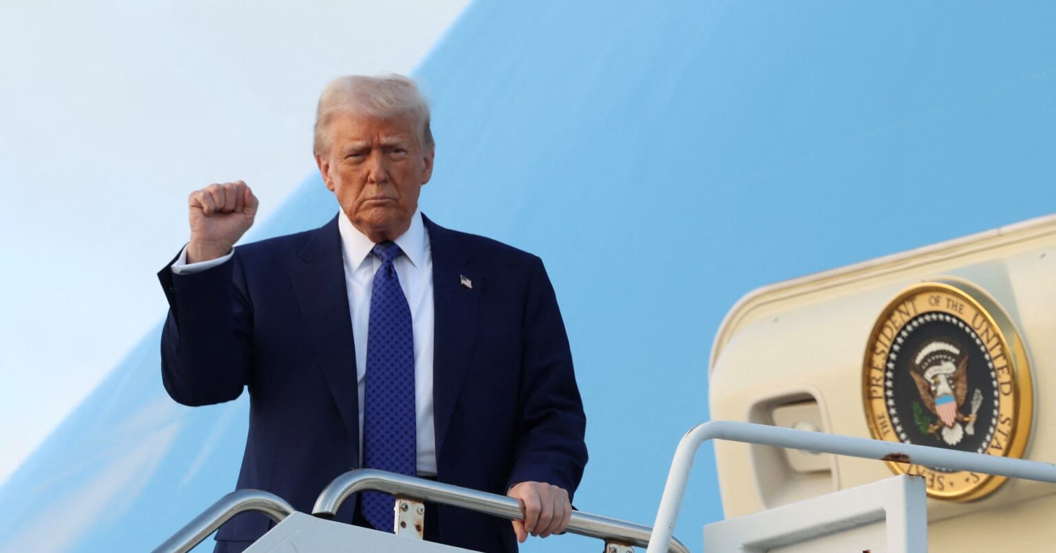 国を救えば違法ではない、トランプ氏がＳＮＳに投稿　民主党反発 | ロイター