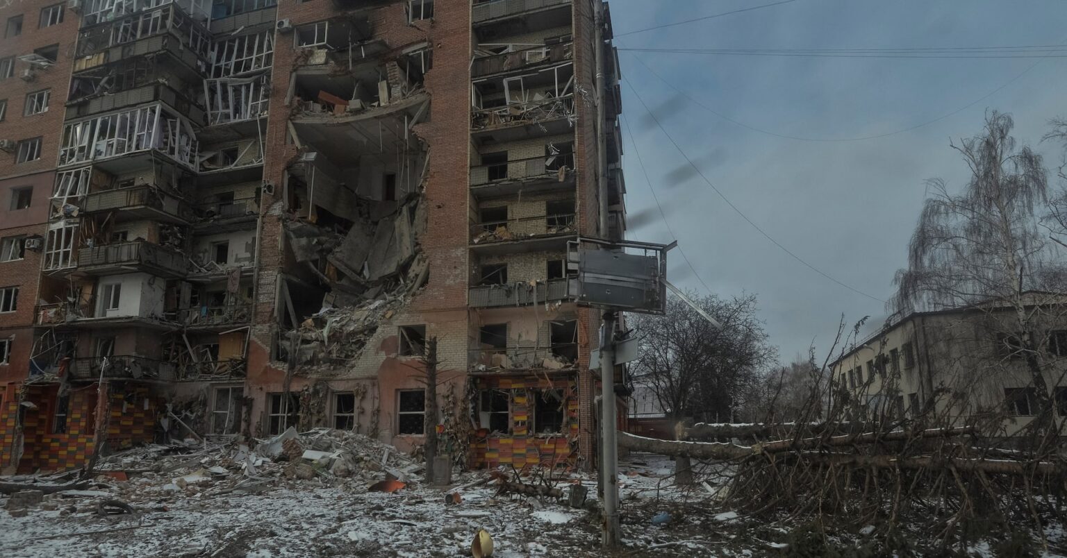 ロシア軍、ウクライナ東部ドネツク州で攻勢強める | ロイター