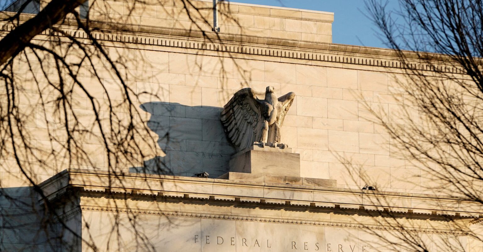 ＦＲＢ、バランスシート縮小の減速・一時停止を検討＝1月議事要旨 | ロイター