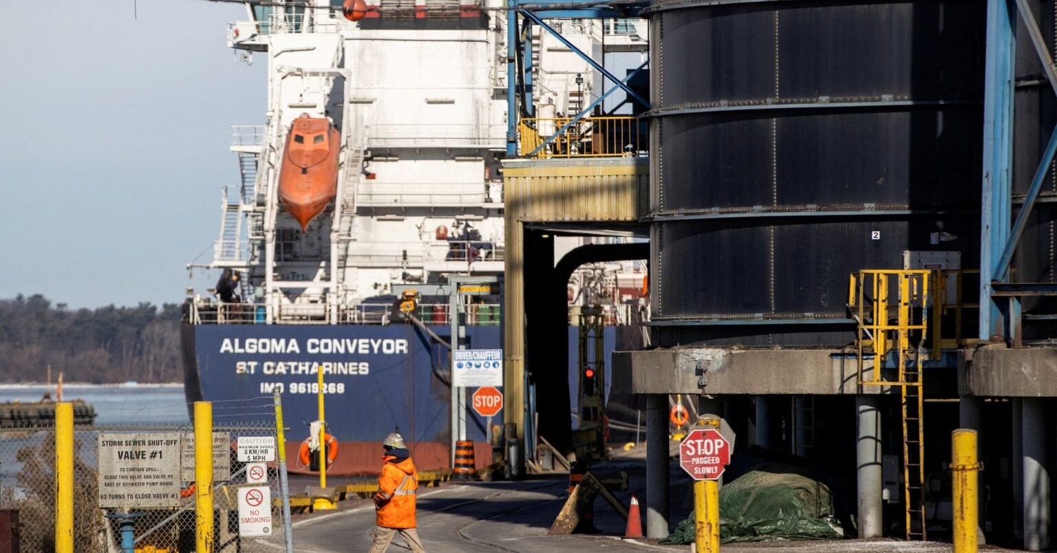 対カナダ・メキシコ関税「予定通り」、トランプ氏が来月発動示唆 | ロイター