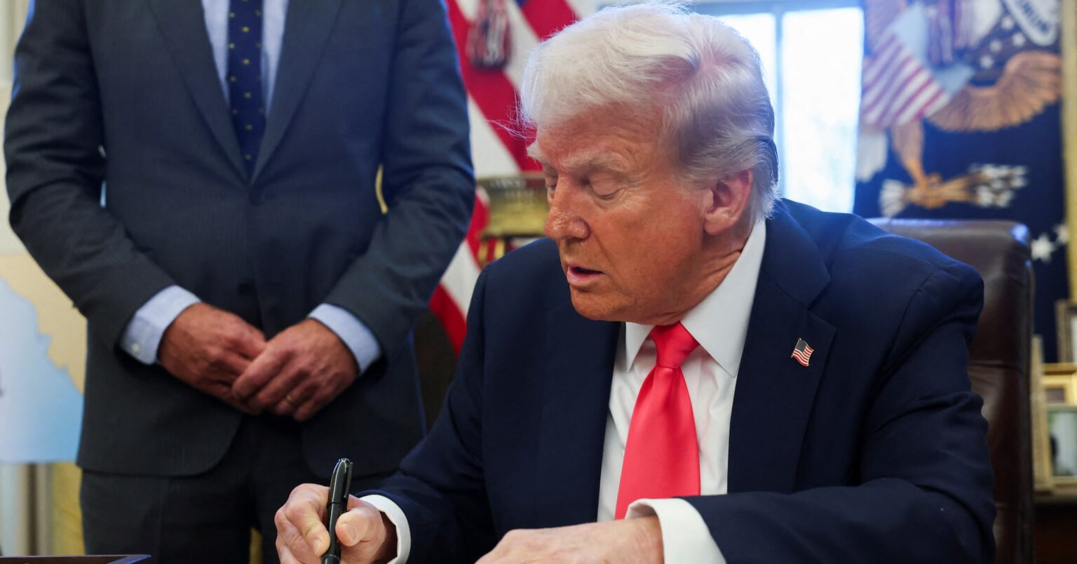 トランプ政権、未登録の不法移民に罰金・禁錮刑 | ロイター