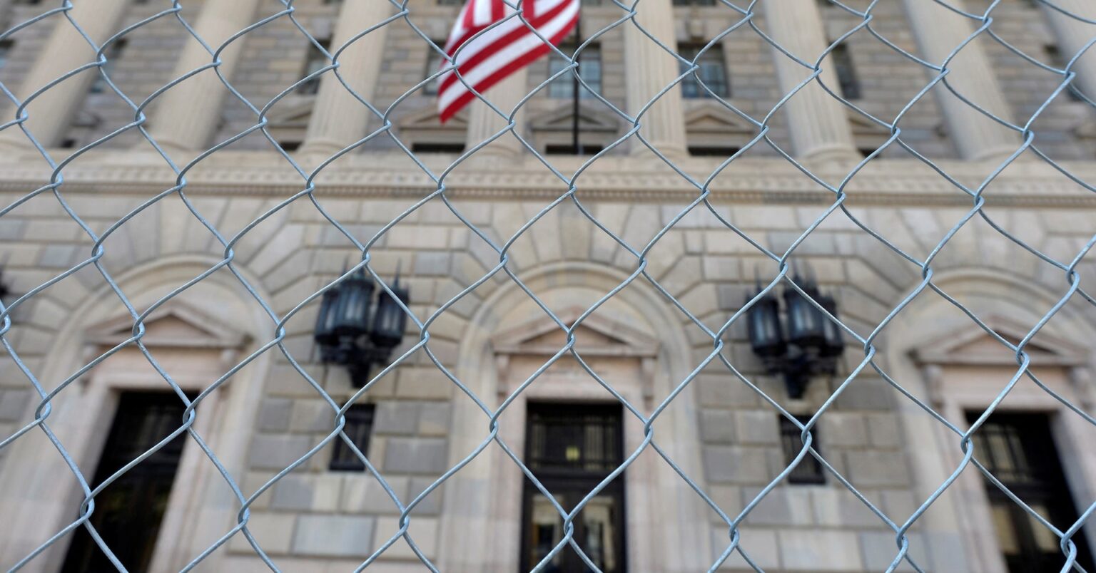 米商務省、中国などへの違法な技術輸出で複数社を処罰へ＝元高官 | ロイター