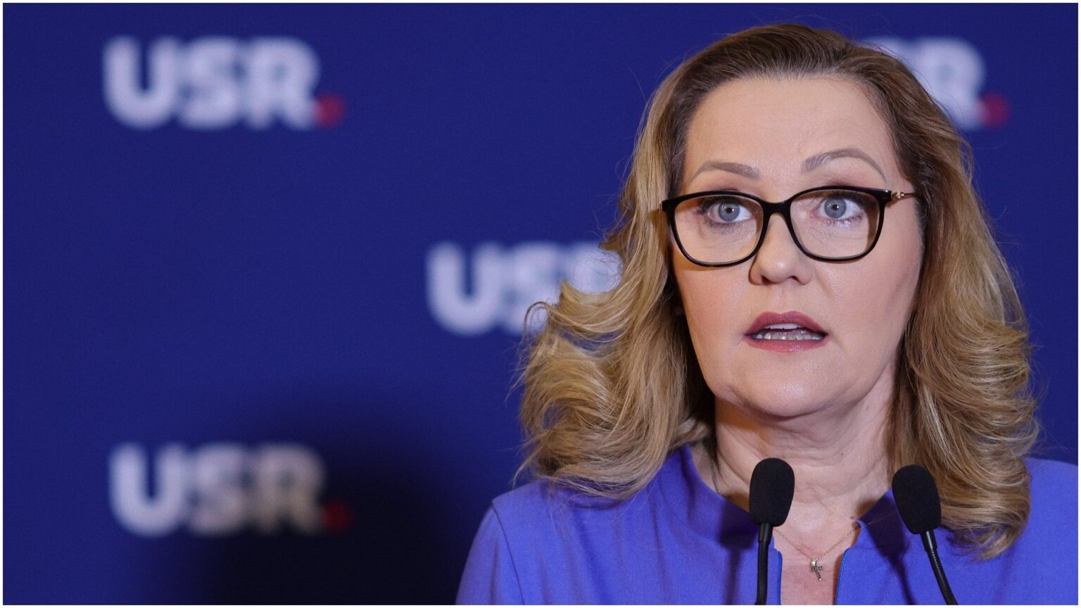 エレナ・ラスコニは、父親の兄弟が国を去った後、ディコットの長の辞任を要求します。「当局は、検察官のこの決定が外部の圧力の結果として来たかどうかを公に説明しなければなりません。」