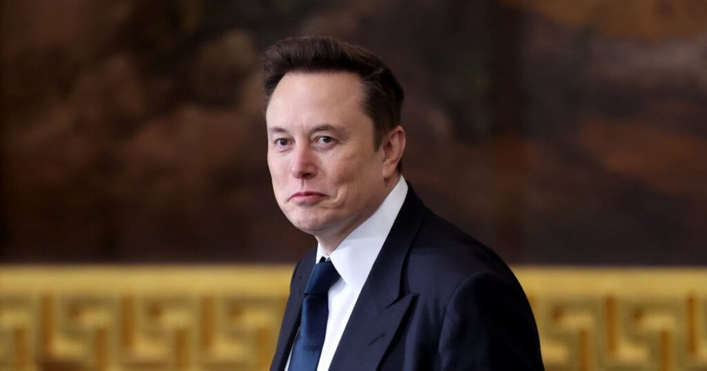 Elon Muskは、彼の最も恐ろしいパワーをまだつかんでいます。ElonMuskと彼のDogeの子分は、違法サーバーを使用してすべての連邦労働者の個人データを押収しています。