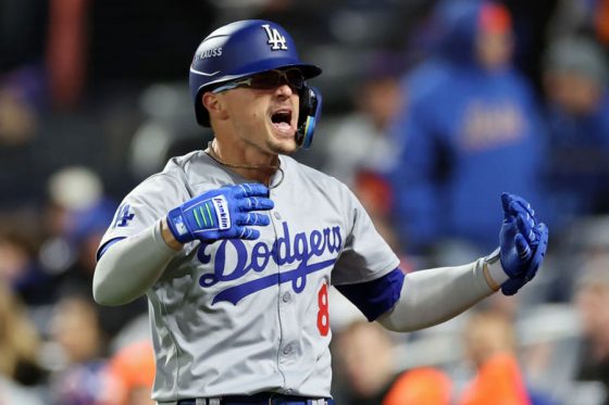 ド軍、"お祭り男"キケと1年10億円で再契約発表　枠パンパンで26歳右腕がIL行き | Full-Count