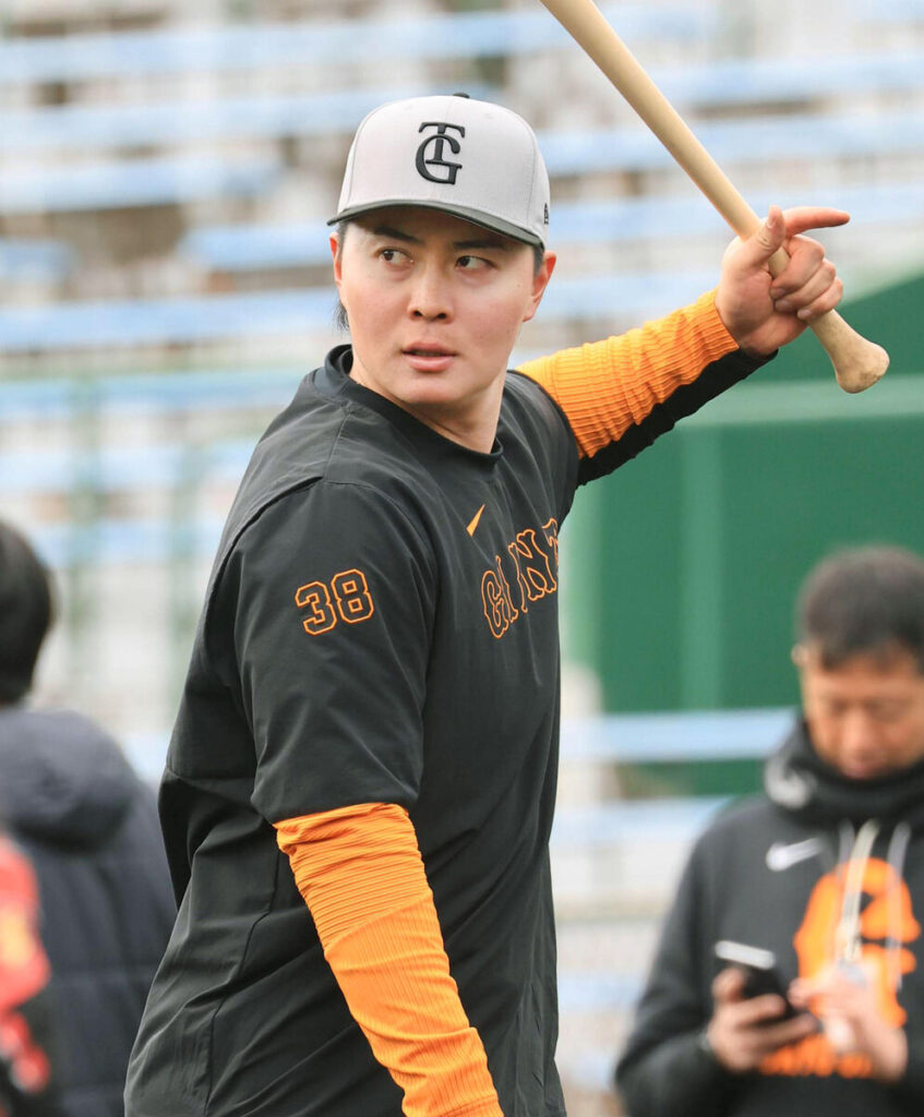 【巨人】岡田悠希が1軍昇格「自分の良さをどんどんアピール」紅白戦で3長打のアピール実る – スポーツ報知 沖縄行きの切符をつかんだ岡田悠希は引き締まった表情を見せた(カメラ・堺 恒志)