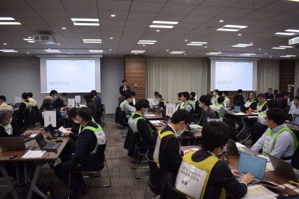 宇宙に関する不測の事態に備え机上訓練　官民170人参加 | 科学新聞 The Science News