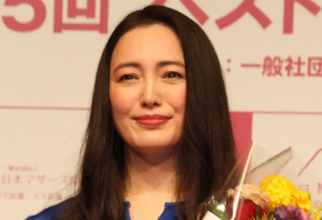 仲間由紀恵　“カメレオン俳優”夫・田中哲司の意外な素顔をぶっちゃけ　藤ヶ谷太輔「パワーワードですね」― スポニチ Sponichi Annex 芸能