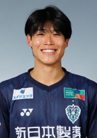 ＦＷ：岩崎　悠人選手