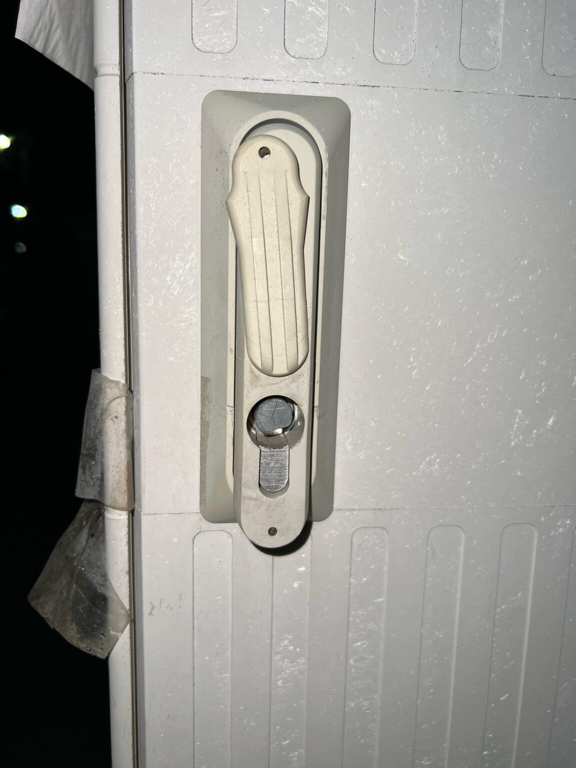 私たちの国の電気を止めた奇跡を開くにはどうすればよいですか
