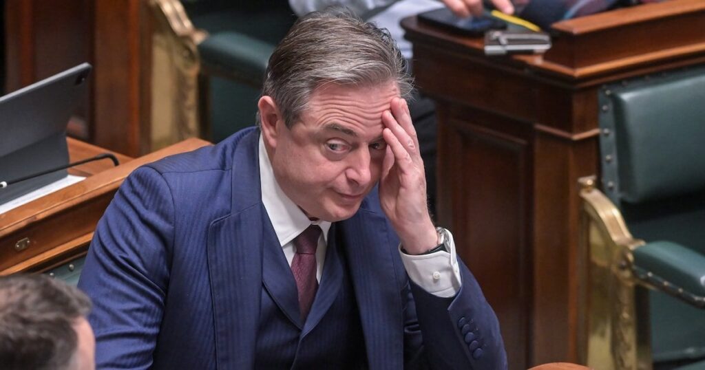 De Wever首相は、Bouchezとの書面による任命を発表することを拒否しています。