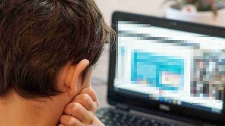 12年のアンドラのすべての子供たちはすでにポルノを消費しています