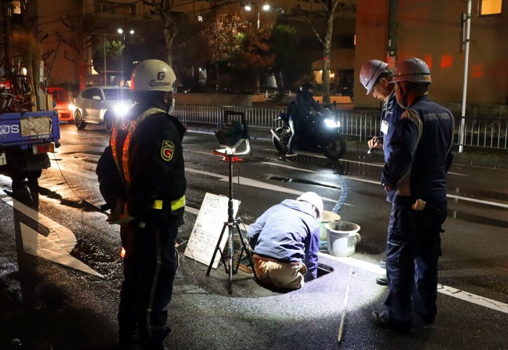 京都市山科区で「風呂の水が有馬温泉」相次ぐ水道管漏水 苦情250件、老朽管対策は十分か｜京都新聞デジタル