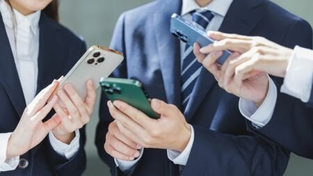 「LINEにすぐ返信しない」Z世代の部下とうまく付き合うコツ　面接で「尊敬する人は親」と答える若者の心理