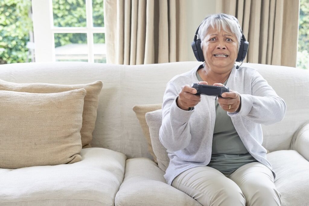 駐車しただけ意図せず「ゲームに課金」してしまった70歳の女性、英国