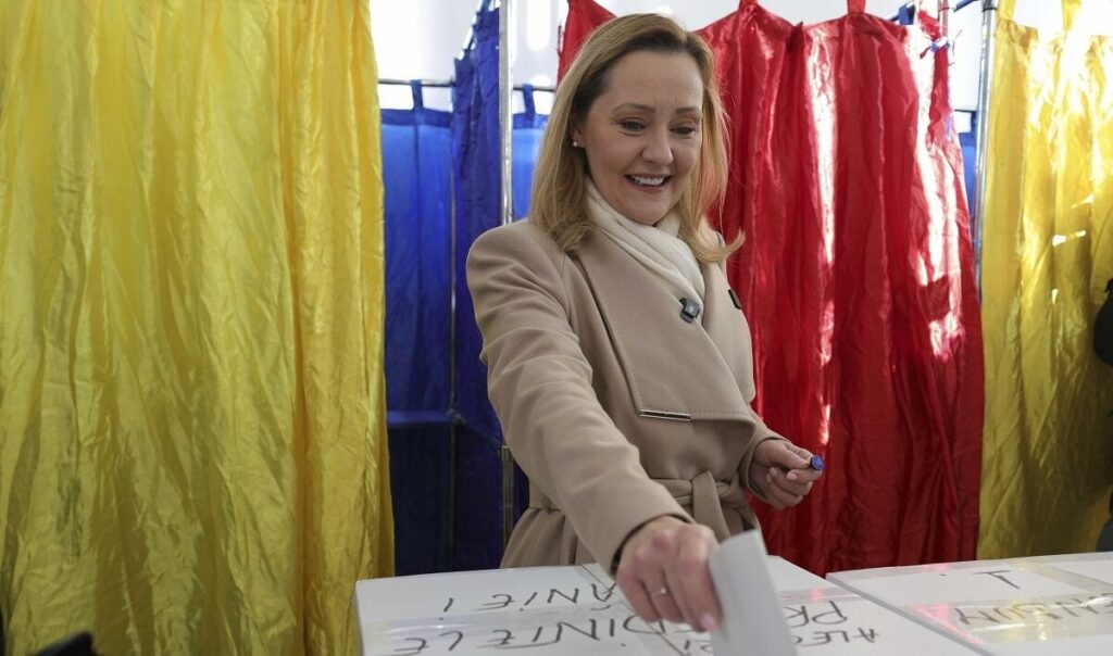 イオハニスの辞任についてエレナ・ラスコニ：イオハニスを眠らせるためにUSRが議会に置いたプレッシャーを嬉しく思います
