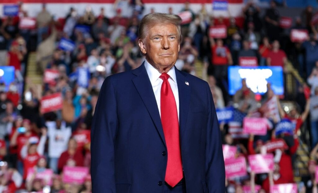 トランプ大統領は「戦争を始めたのはゼレンスキー」「彼の支持率は4％」「交渉に参加したいのなら選挙をやれ」「ゼレンスキーは独裁者」「とにかく金を返せ」と発言、さらにヴァンス副大統領も「これは米大統領の政策でロシアの偽情報に基づくものではない」と主張して世界はドン引きだ。