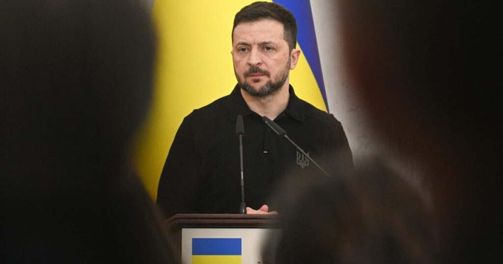 Zelenskyyは、平和、NATOメンバーシップと引き換えに辞任することを申し出ます。 「あなたが私にこの椅子を離れる必要があるなら、私はそれをする準備ができています。また、ウクライナのNATOメンバーシップと交換することもできます」とウクライナ大統領は言います。