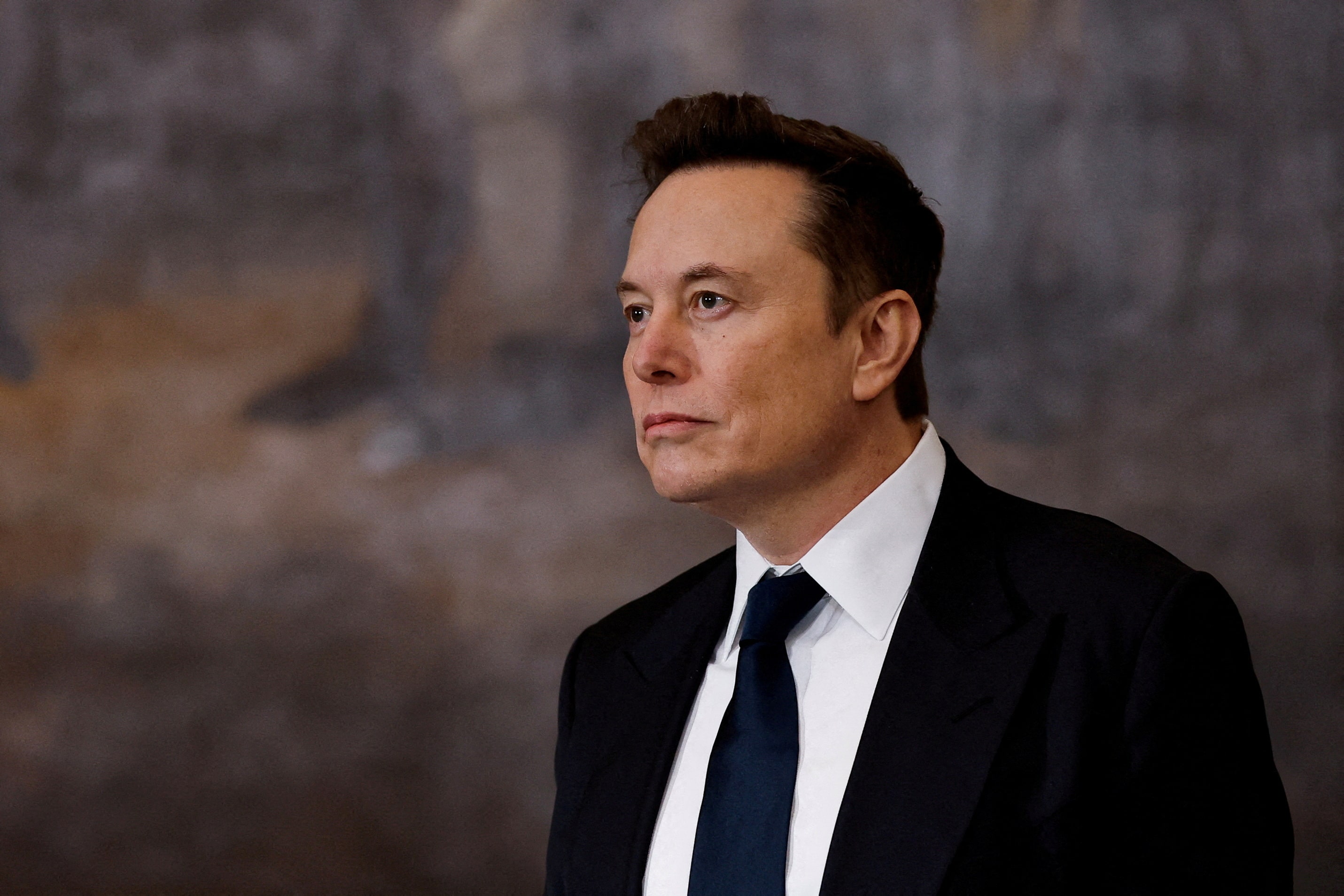 マスク氏「政府機関全体を廃止」、トランプ氏推進の改革の一環