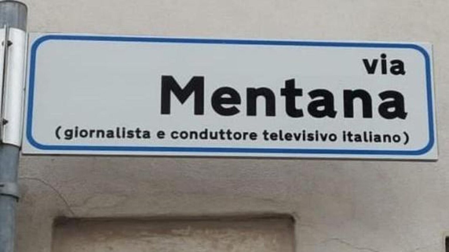 メンタナの戦いはエンリコと交換され、マントゥアで道路はジャーナリストにちなんで名付けられました