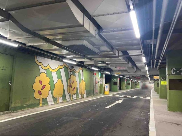 新潟市西堀地下駐車場