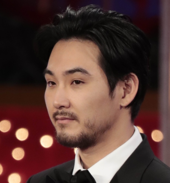 松田龍平は両親のイイトコ取り？「東京サラダボウル」“アリキーノ”に沼るファン増殖のワケ - 日刊ゲンダイDIGITAL