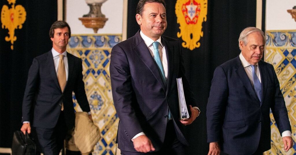 Solverdeは、LuísMontenegroの家族経営に月額4500ユーロを支払います