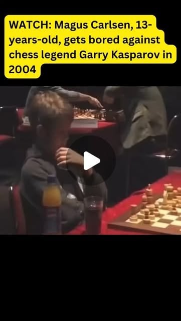 Intense、Watch：13歳のMagnus Carlsenは、2004年にチェスの伝説のGarry Kasparovに退屈します！