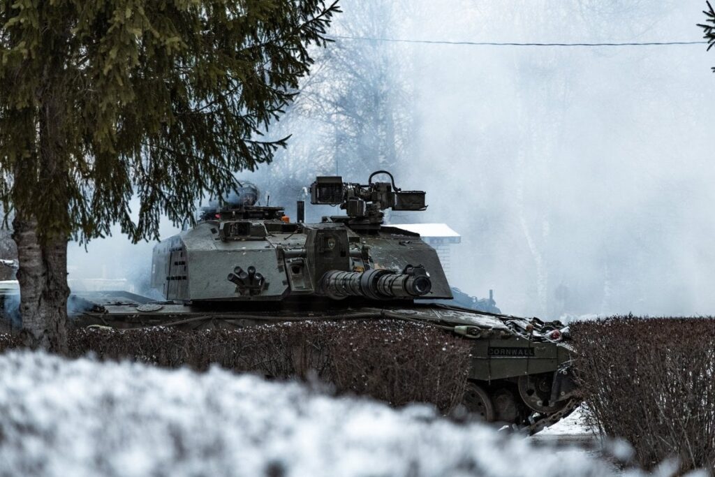 防衛軍の運動は数人の兵士に冷却と凍傷をもたらしました、リーダーシップは真実に語られませんでした