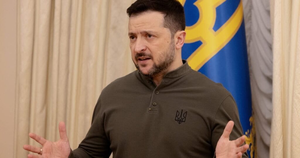 プーチン大統領は、NATOカントリーを「来年」攻撃することができるとZelenskyyは警告しています。ウクライナの指導者は、西側に「この狂った男を止める」ように懇願します。