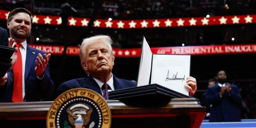 ページの後のページは、政府や軍事のウェブサイトから消えています。これがトランプがすでにパージしたものです。