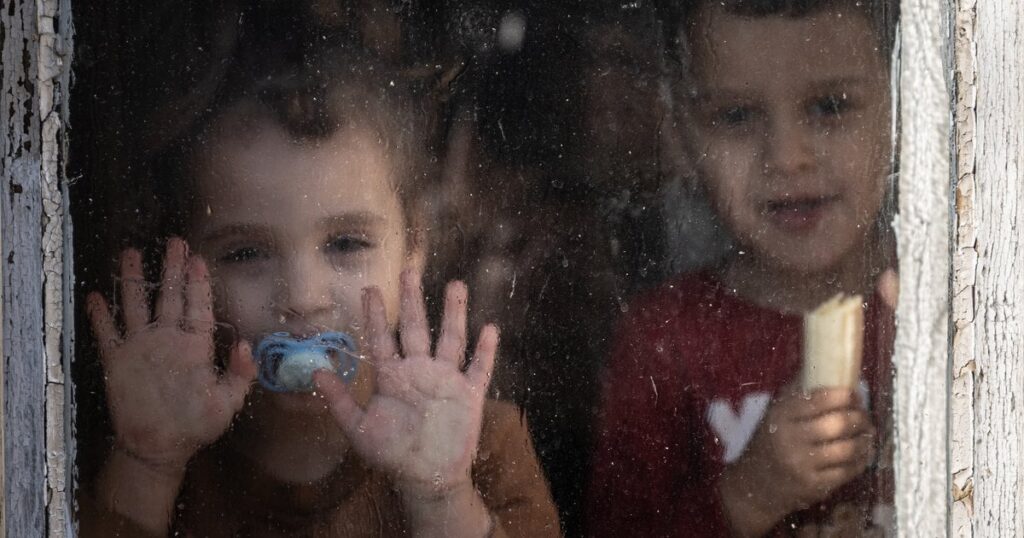 Ózdでの人間の実験：134,000から毎月7人の子供と一緒に住んでいる間、8番目が来る
