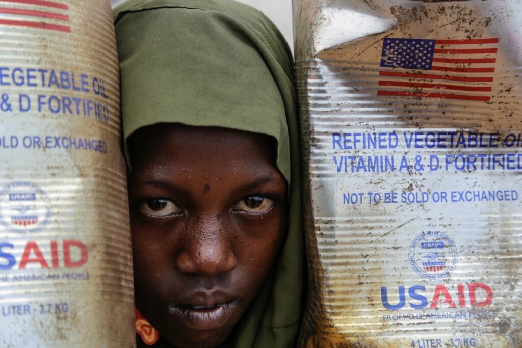 USAIDインスペクターは、トランプの資金調達の凍結の中で、5億ドル近くの食品援助を明らかにした後に解雇されました