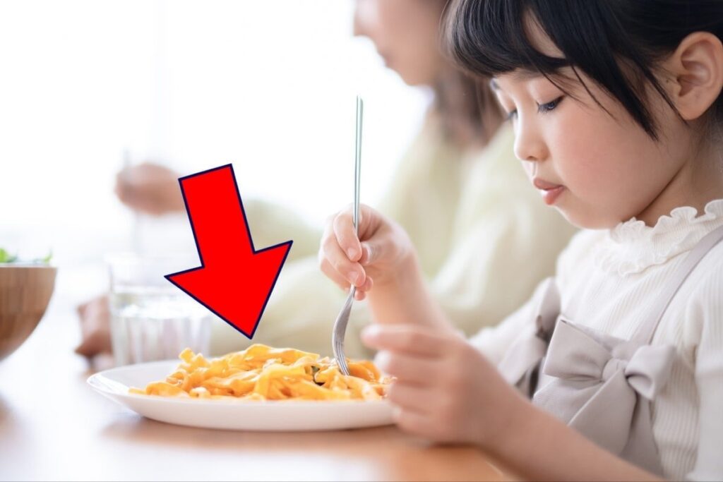子どもの「食べ残し」食べるor捨てる？ SNS「もったいないから食べる」相次ぐも「感覚的に無理」拒否反応も