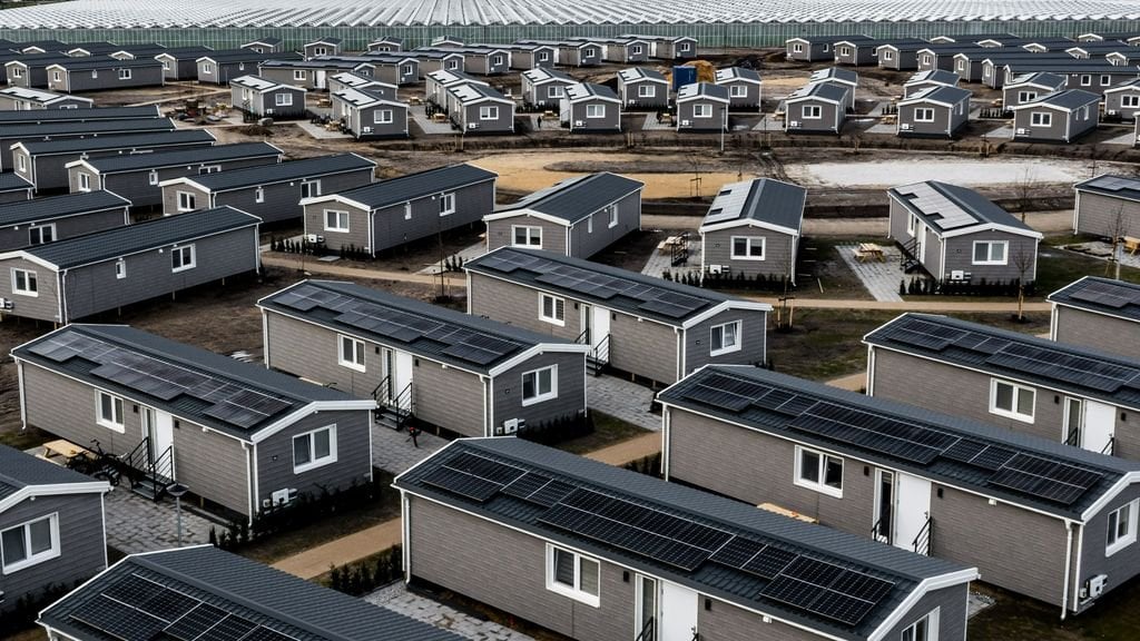 大臣は、最低賃金労働移民の住宅費を維持したい