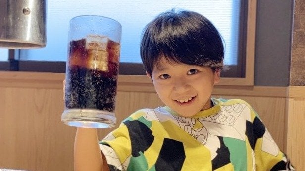 子連れ居酒屋はアリ？「見ていて不快」「ママだって息抜きしたい」たびたび起こる議論の背景にある飲食店の倒産事情と子育て概念の格差