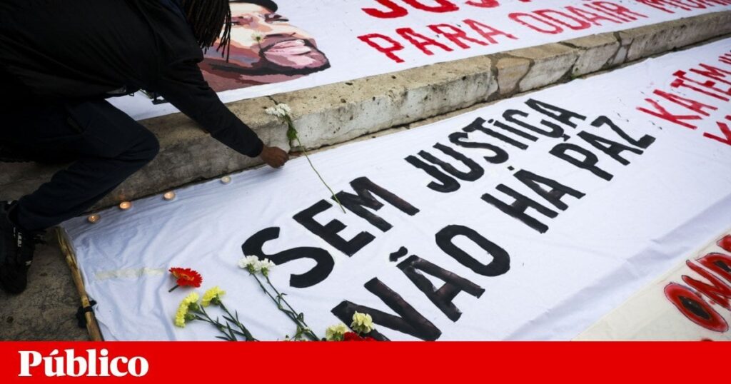 ODAIR MONIZ：被告警察は銃について3つのバージョンを与えました、同僚は短剣を見ませんでした