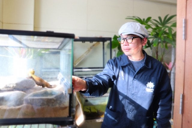 数々の奇跡を起こした日本の元動物園飼育員。絶滅危惧種を救う“繁殖のプロ”の半生