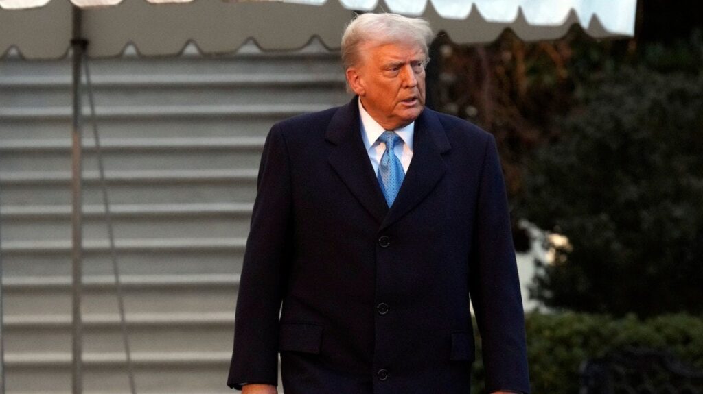 トランプは、関税によって引き起こされる潜在的な痛みが、支払わなければならない価格に値する」と言います