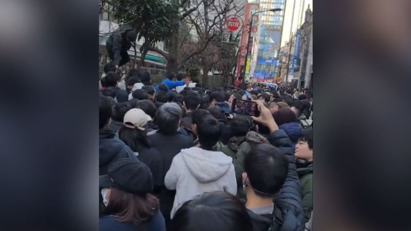 ◯ソ◯ン工房のnvidia抽選販売行列騒乱、CNNが記事にする「中国のゲーマーはnvidiaの規制で「去勢バージョン」と呼ばれるものを入手するしかない。このため、日本のような規制がなく中国に隣接している場所にて再販業者は現行nvidiaを入手する」