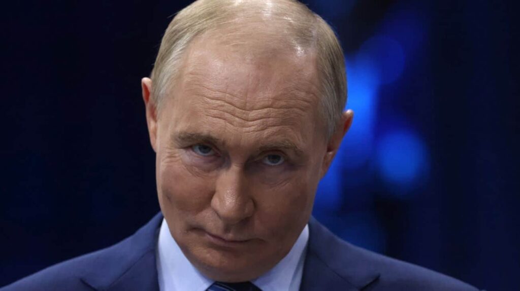 プーチン大統領は、ヨーロッパの政治家がトランプに屈し、「彼らの尾を振る」と主張する