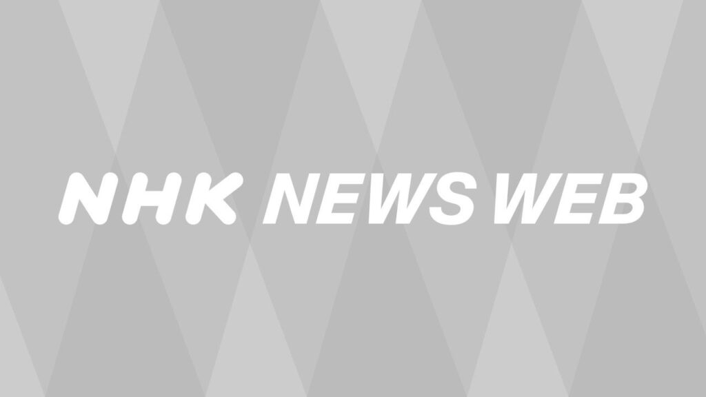 シーラカンスの繁殖行動か NHK取材班が撮影