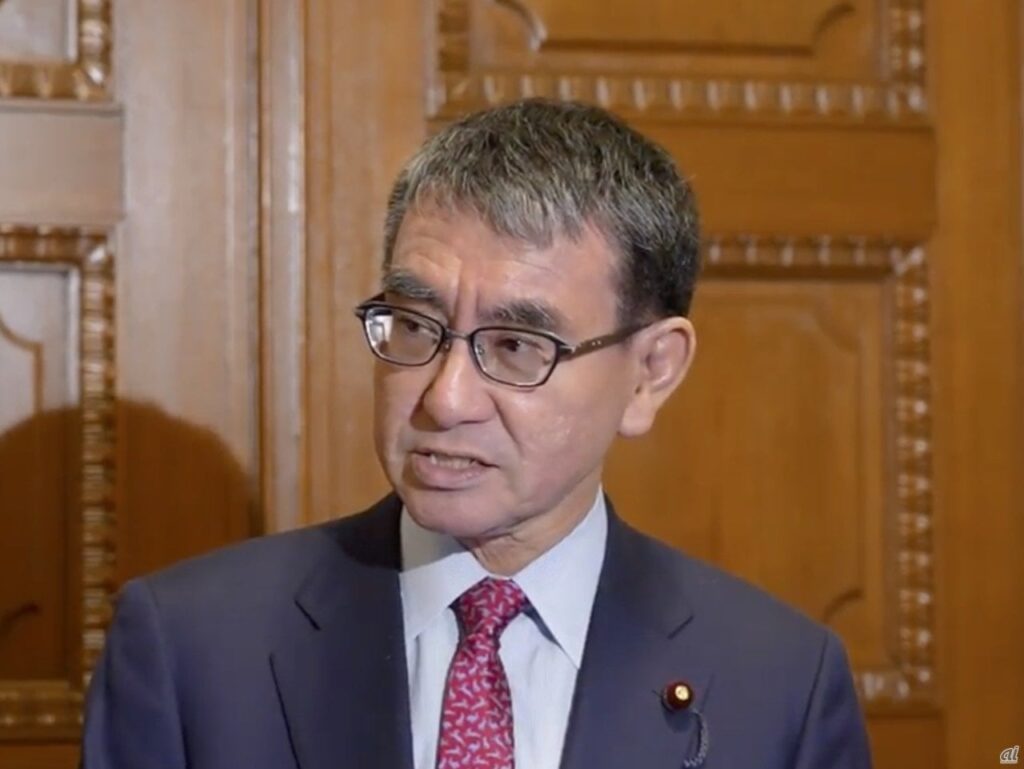 河野氏、外国人が日本の医療にタダ乗り説に見解--悪用には「マイナ」で対策も